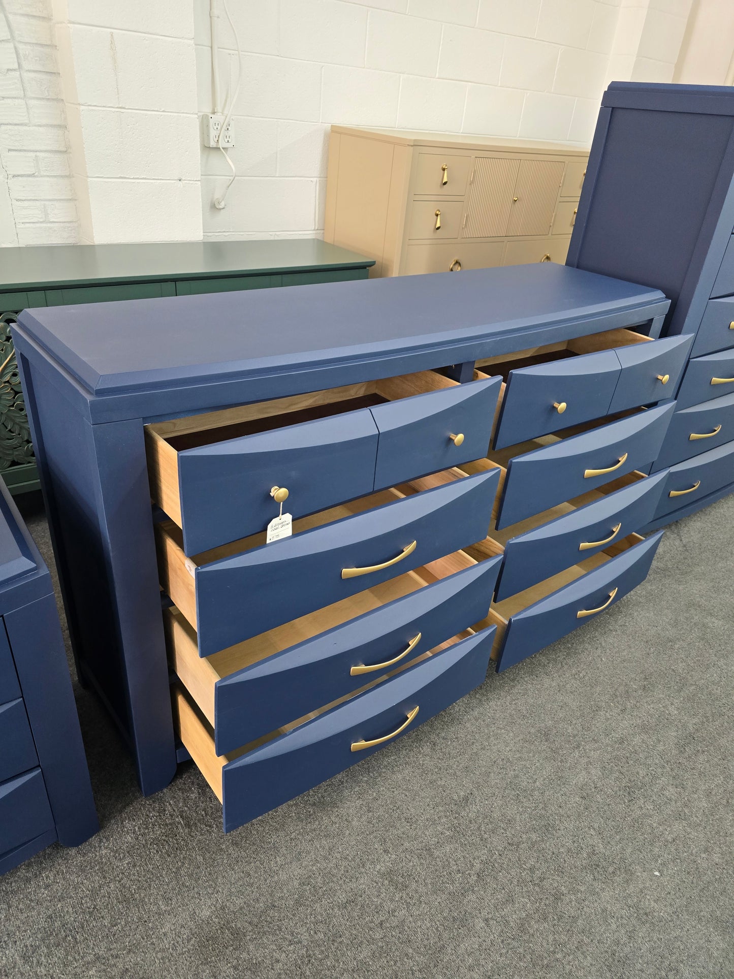 Naval 8 drawers dresser
