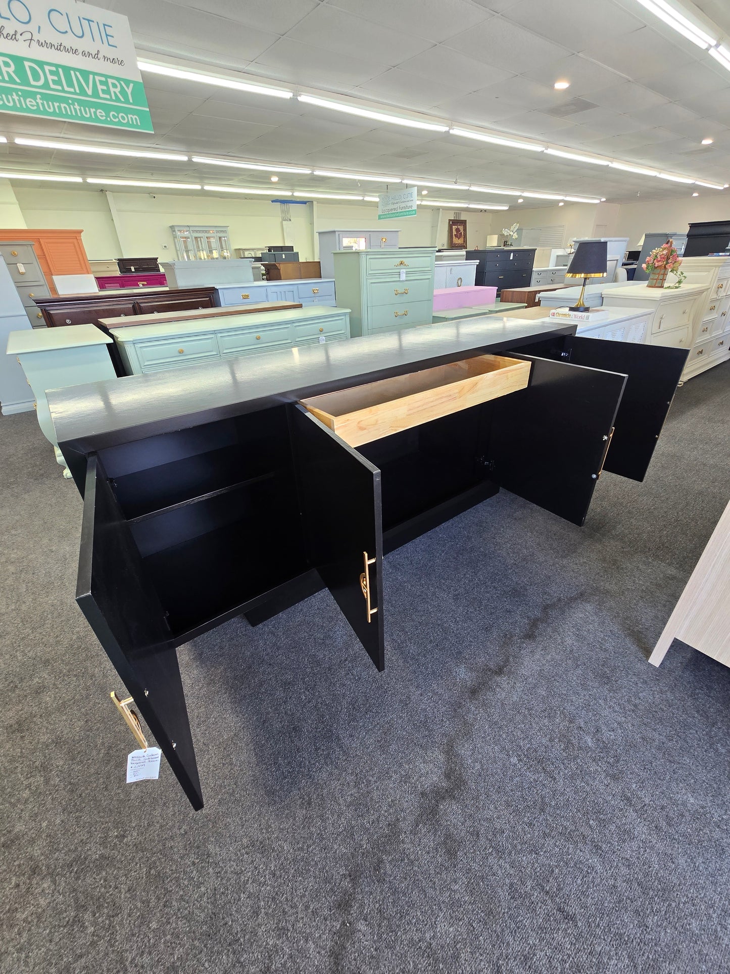 New HC sideboard lacquered black
