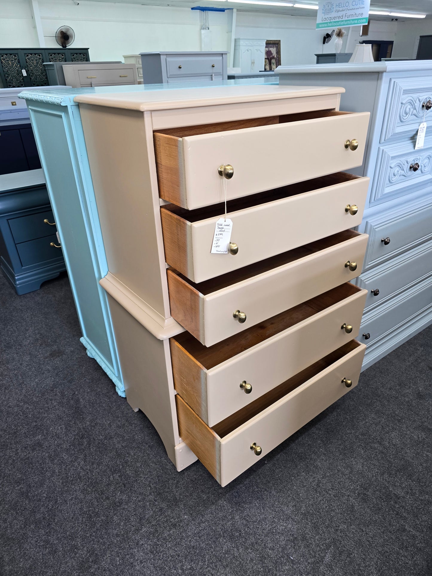 Antique beige 5 drawers chest