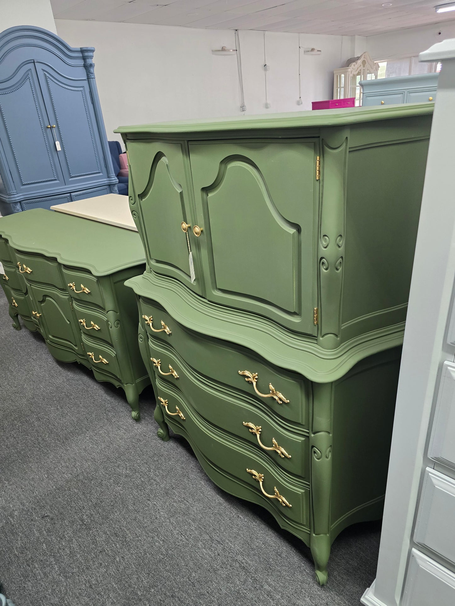 Secret garden green french provincial chest of drawers
