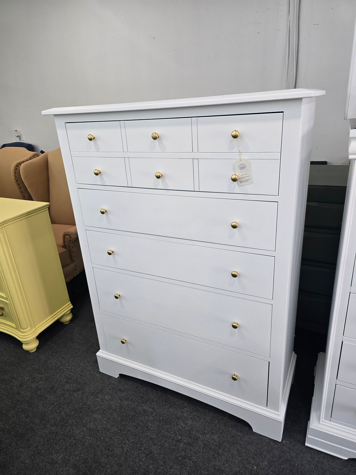 Solid wood white lacquered chest