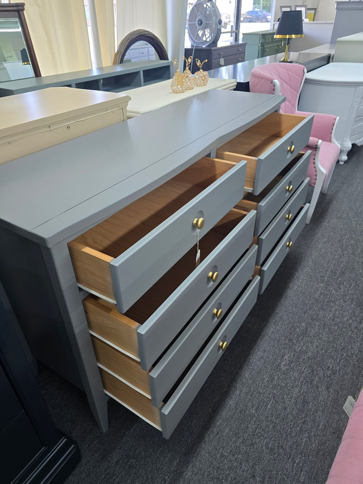 8 drawers gray dresser