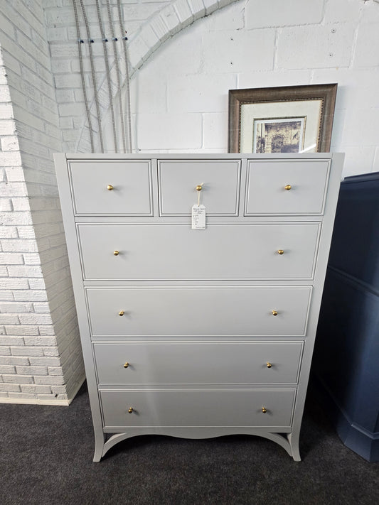 American signature light gray chest