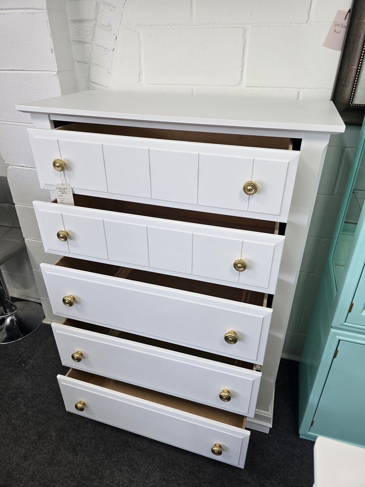 Solid wood white 5 drawers chest