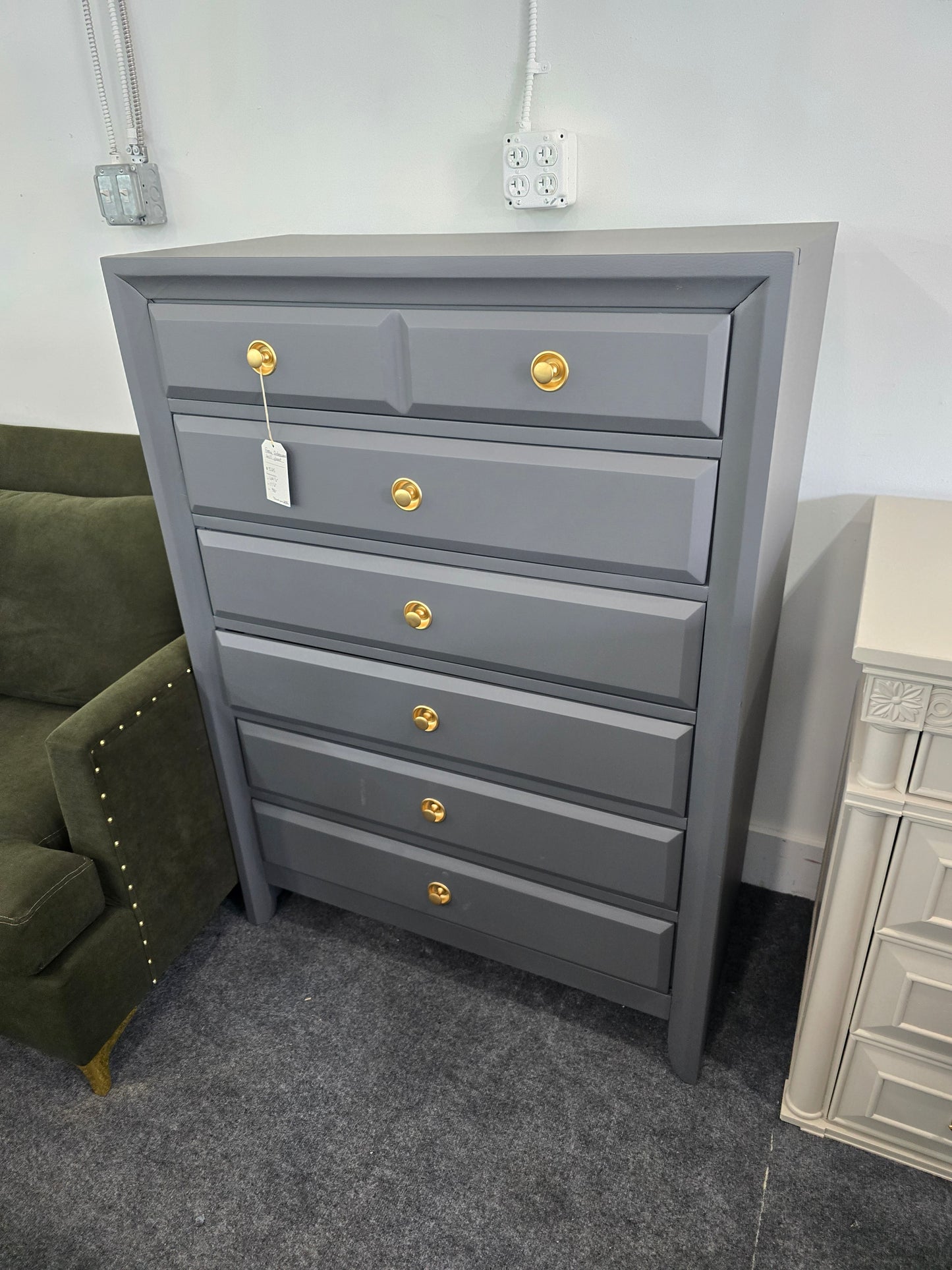 6 drawers dark gray  chest
