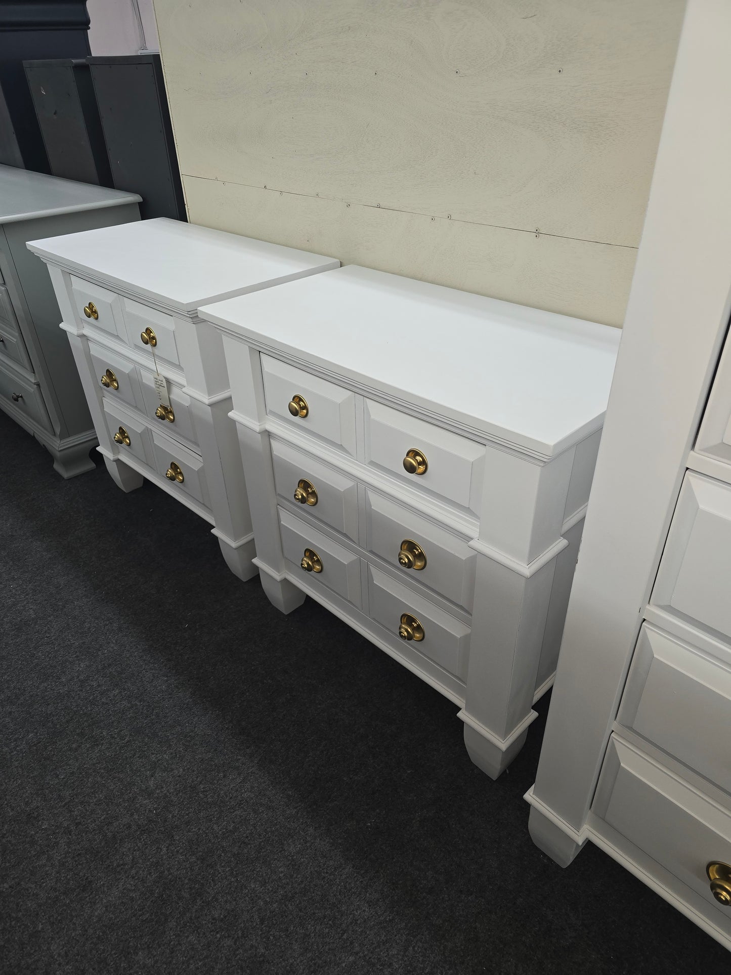 Solid wood white pair of nightstands