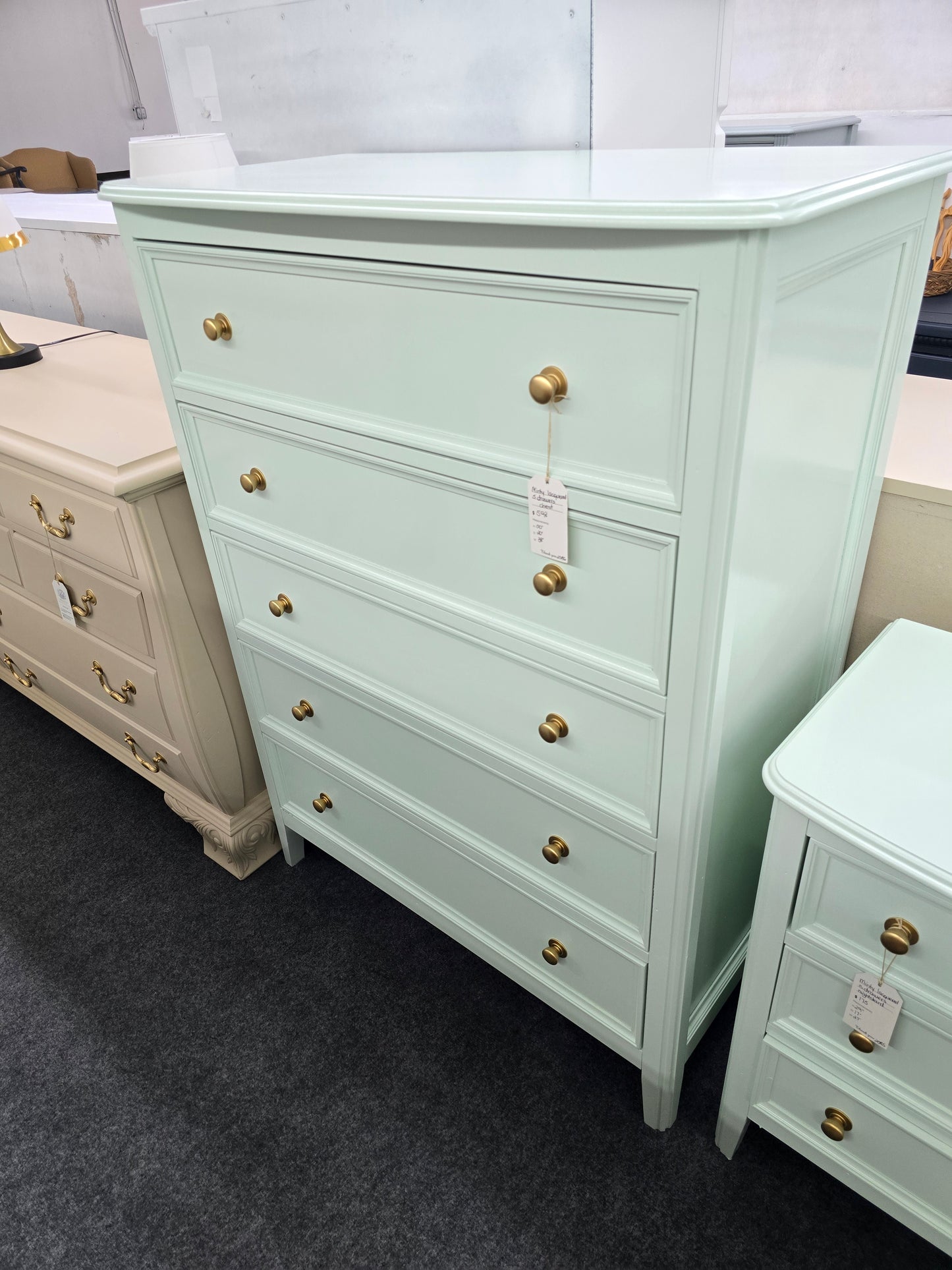 Minty green super cute chest of drawers