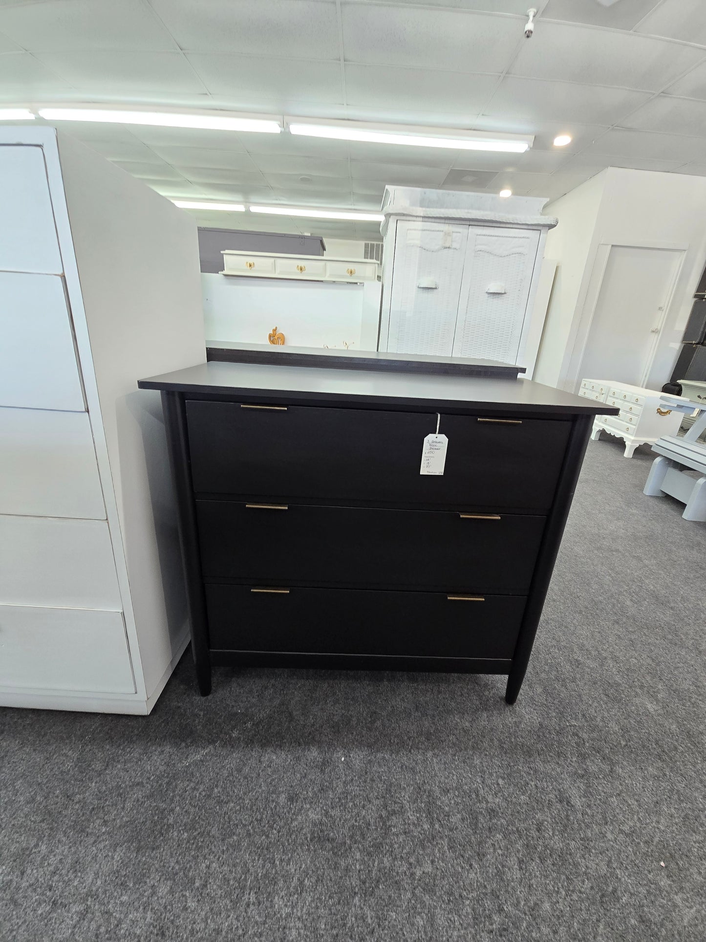 3 drawers black dresser
