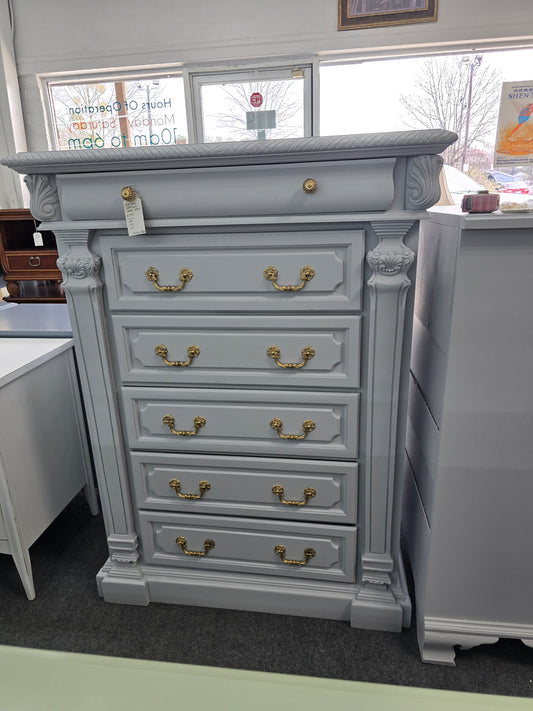 6 drawers light gray chest