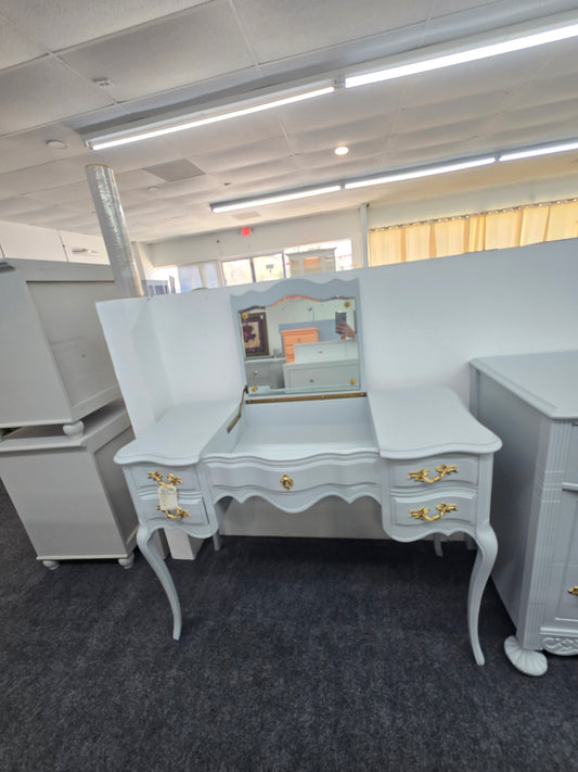 Solid wood french provincial blue Lacquered vanity