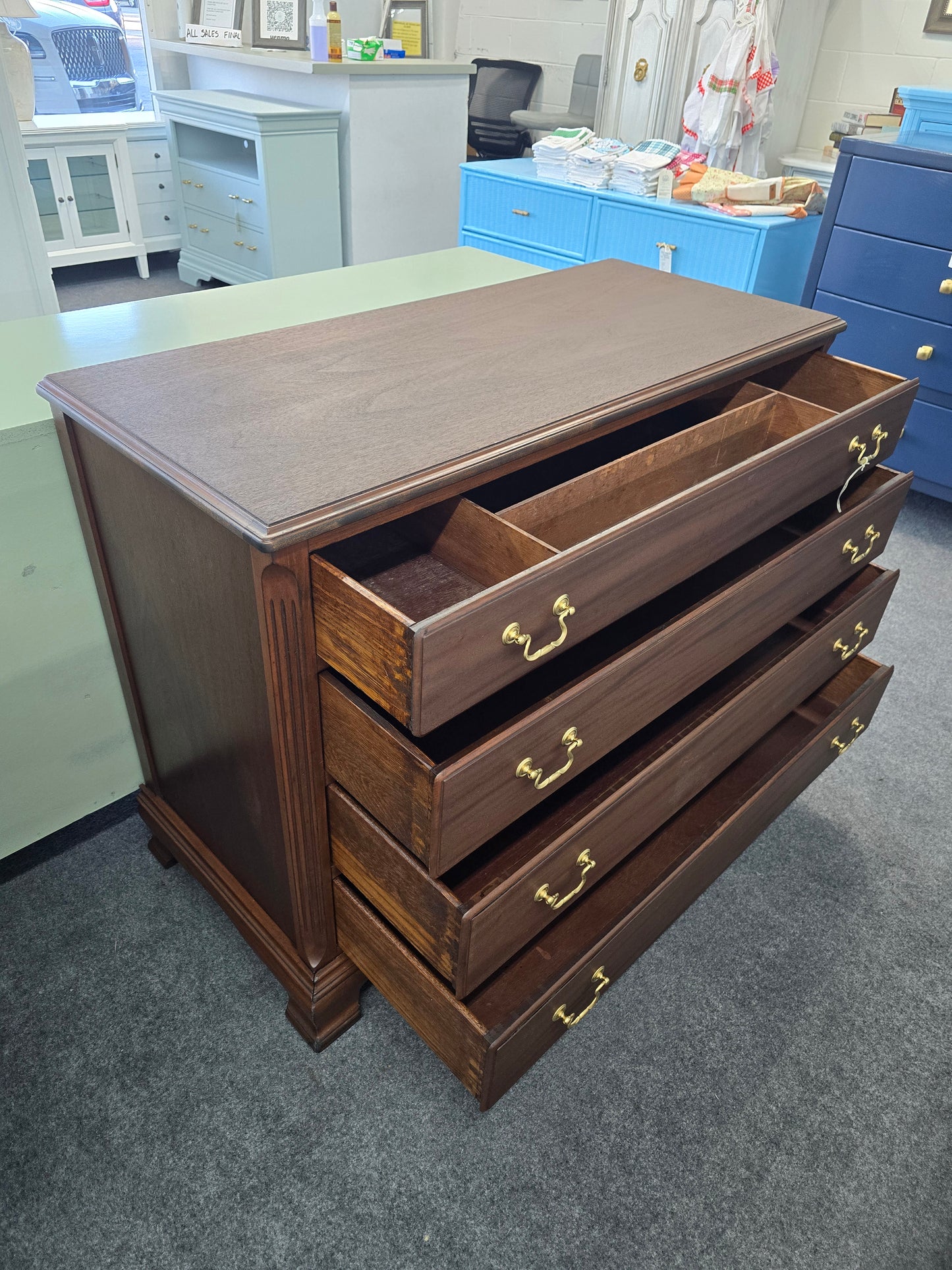 1950's solid wood 4 drawers dresser