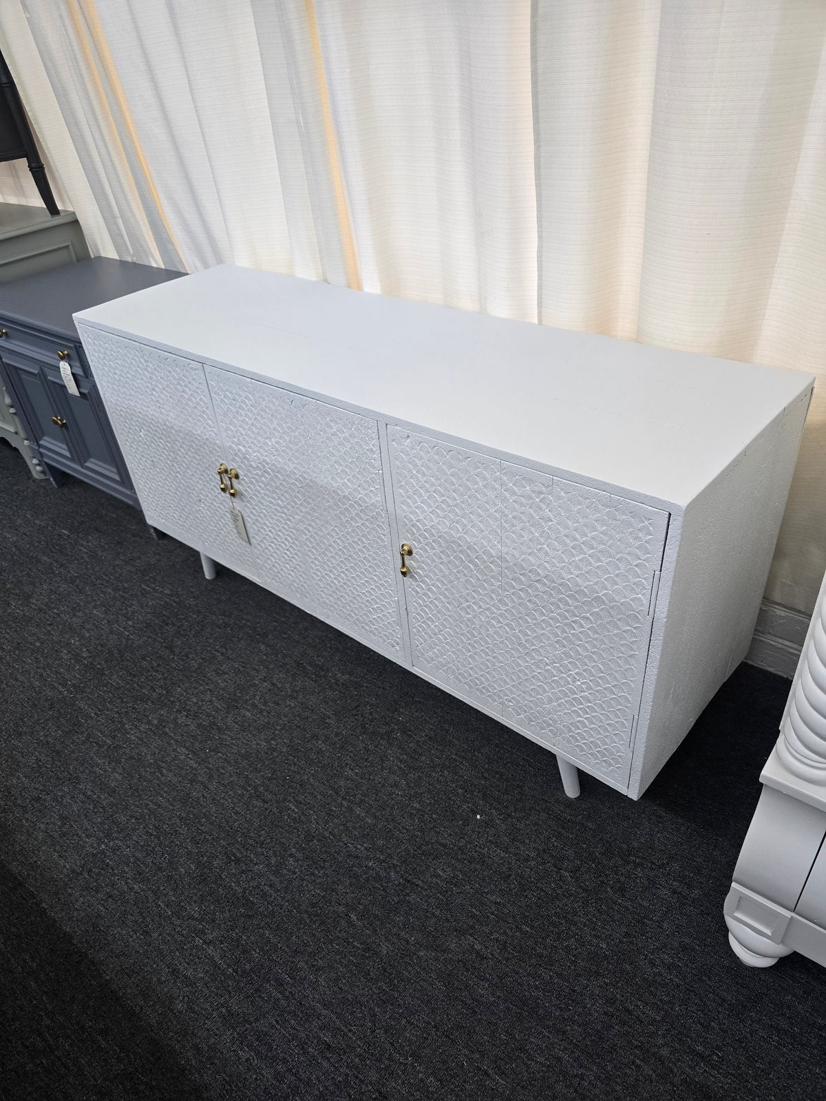 Rustic white lacquered cabinet