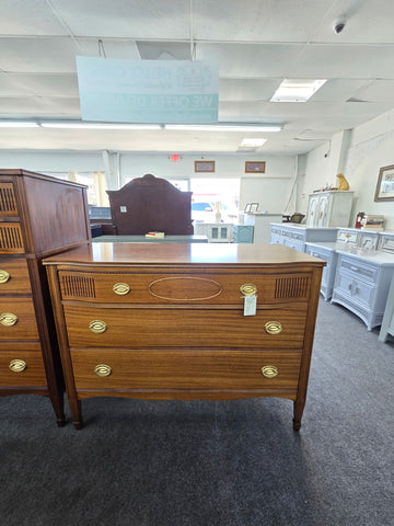 19th century Regency dresser