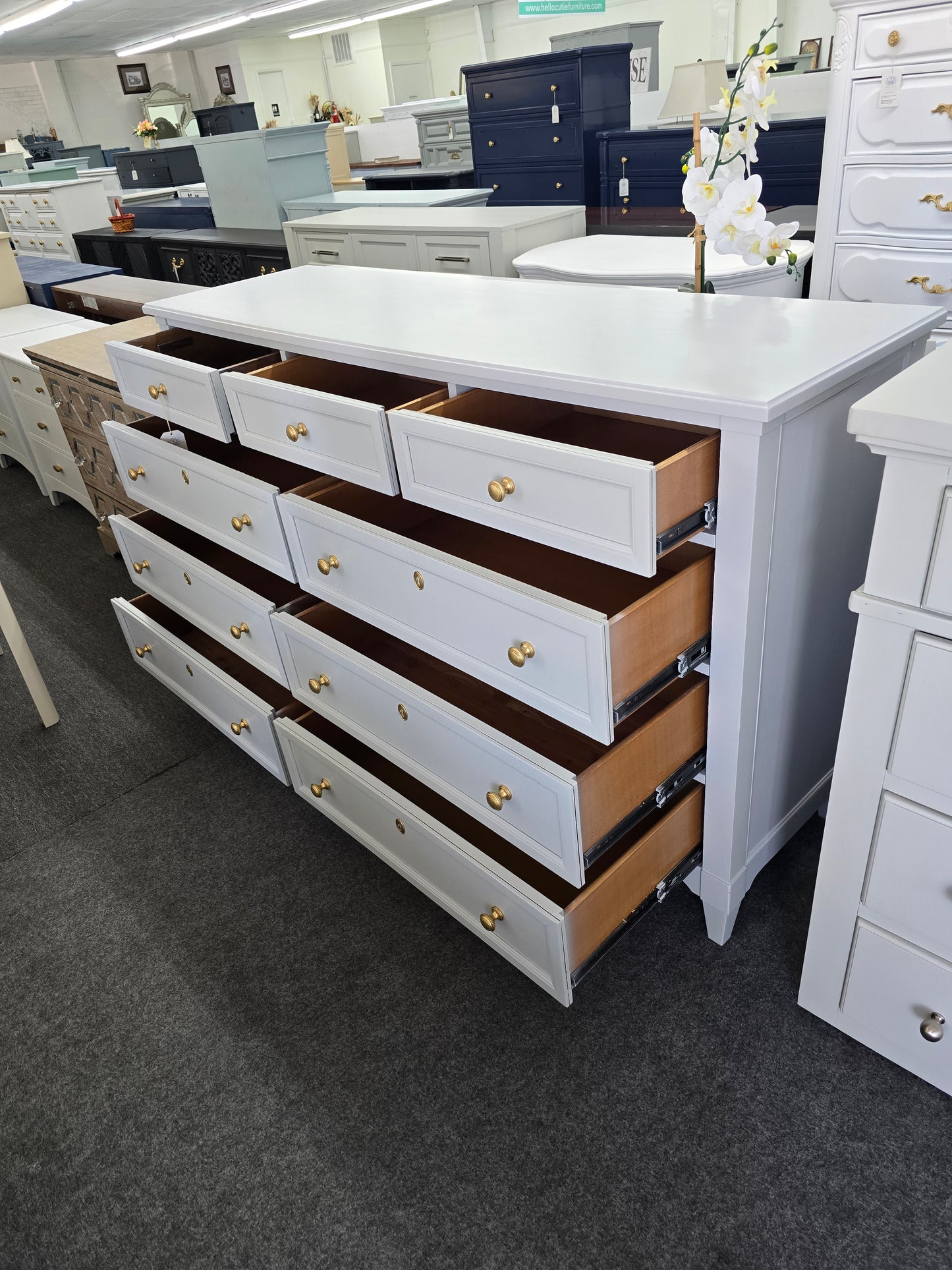 Bassett gray 9 drawers dresser