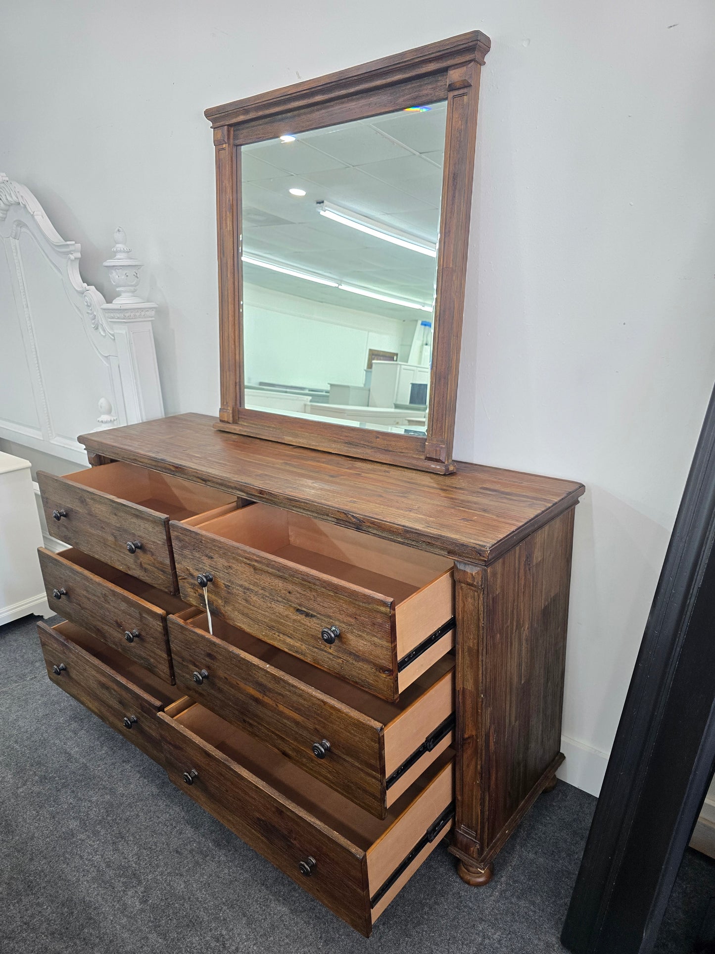 Rustic 6 drawers dresser with mirror