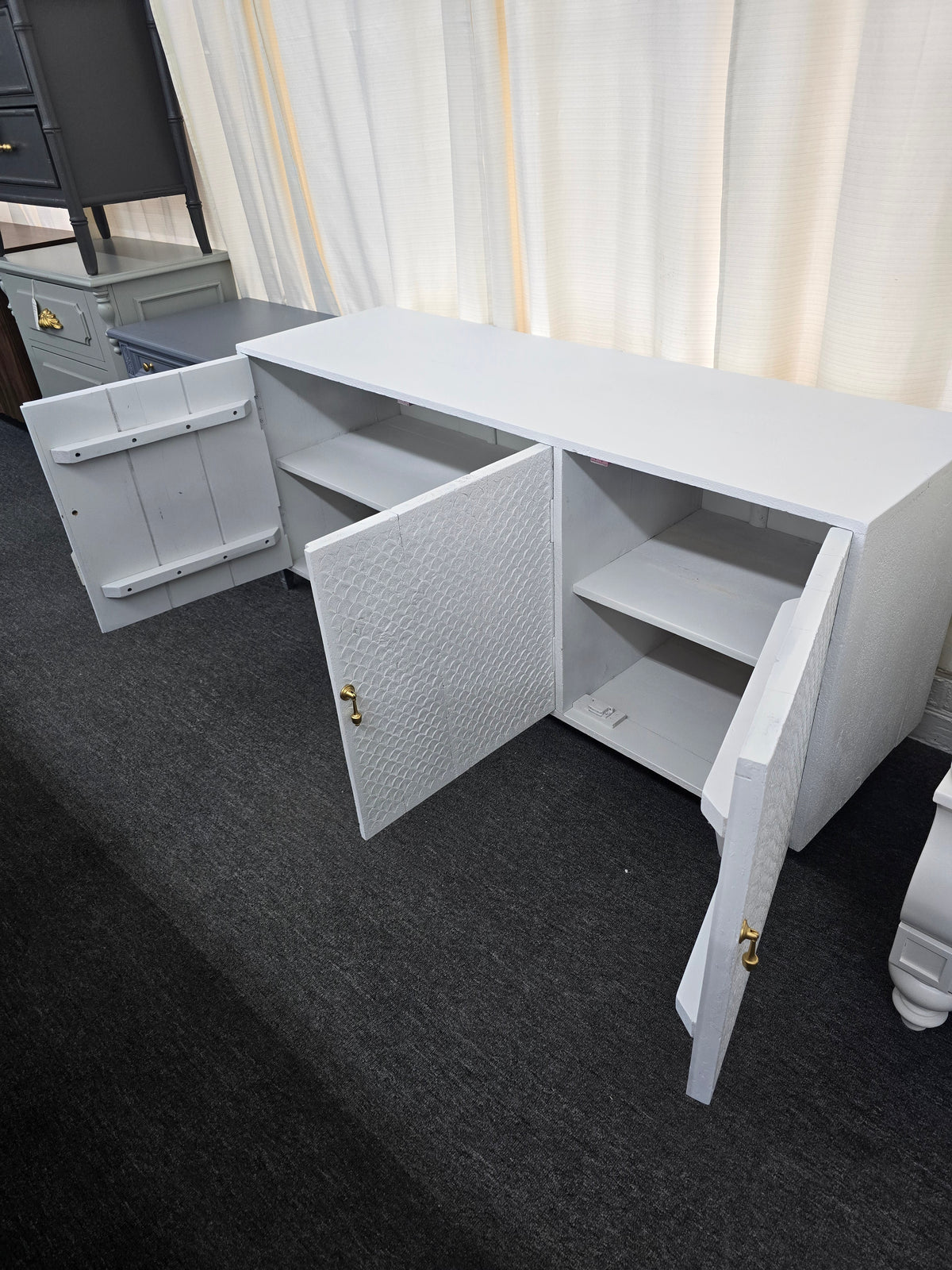 Rustic white lacquered cabinet