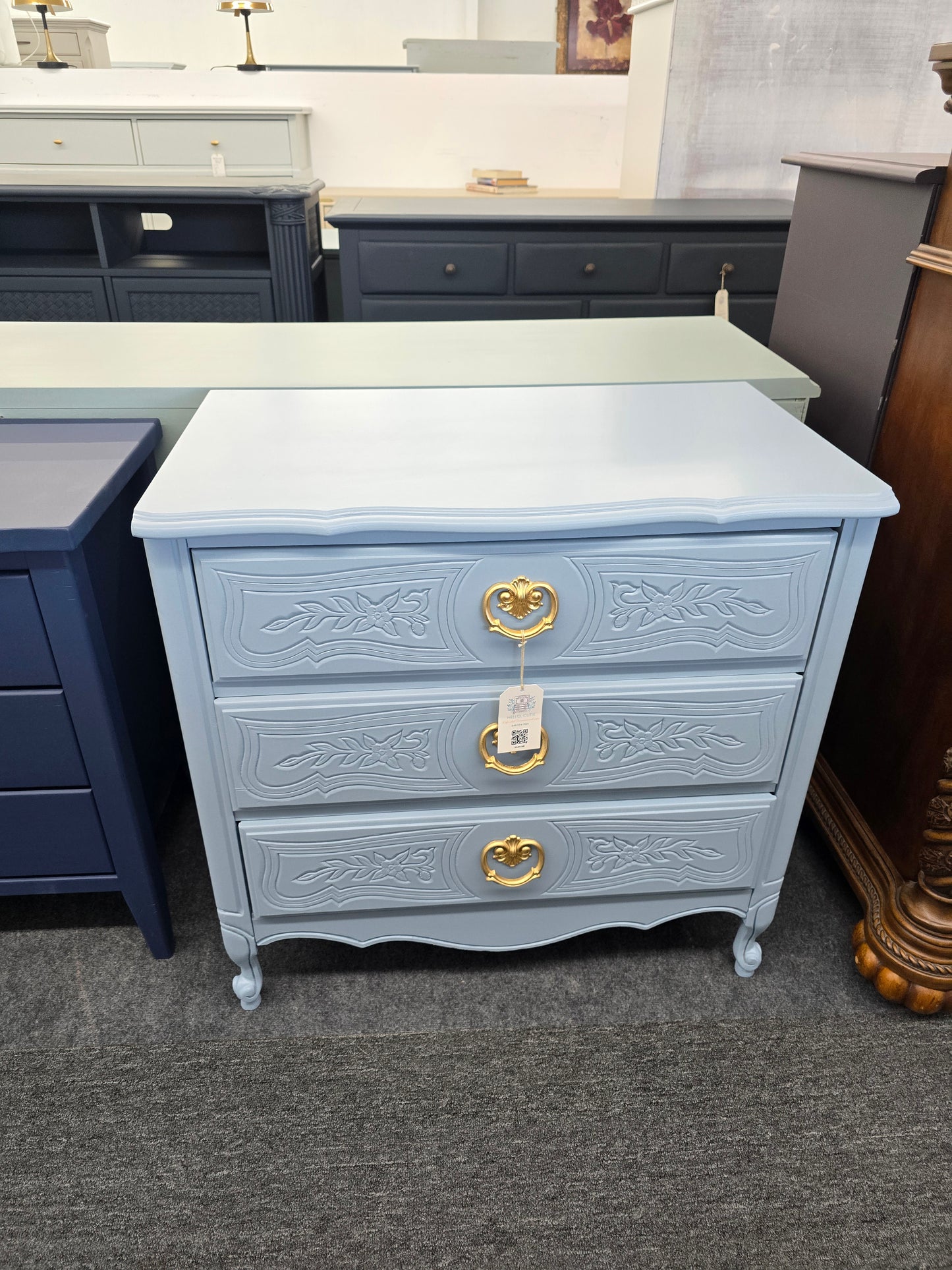 3 drawers small blue dresser