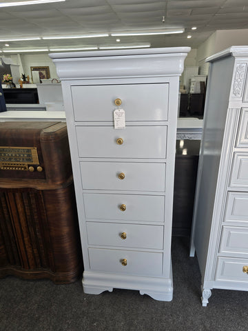 Lacquered blue lingerie chest