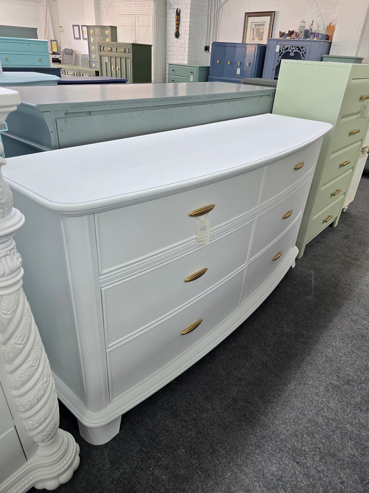 Gorgeous white bowfront 6 drawers dresser