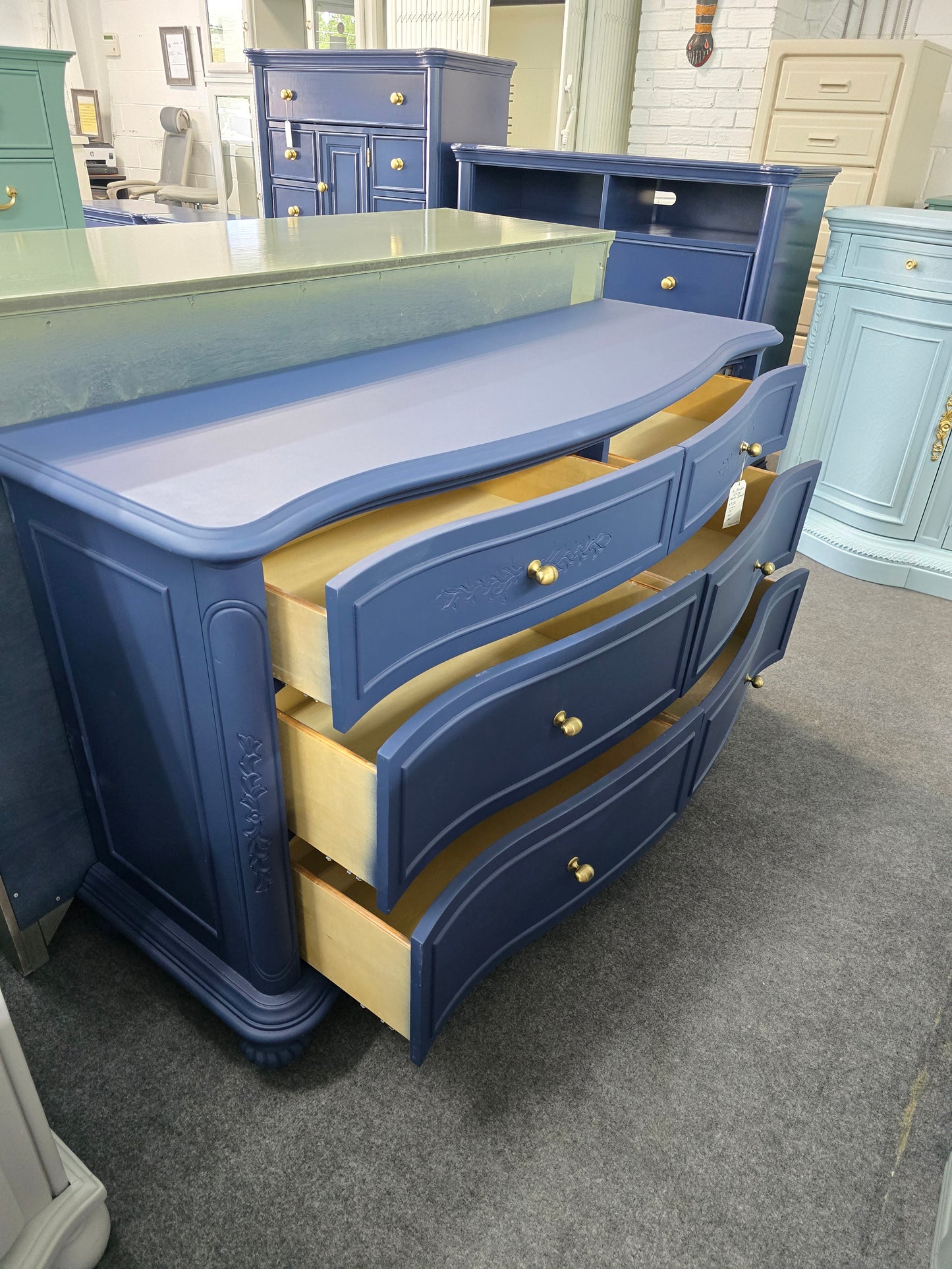 Super cute 6 drawers navy blu3 dresser