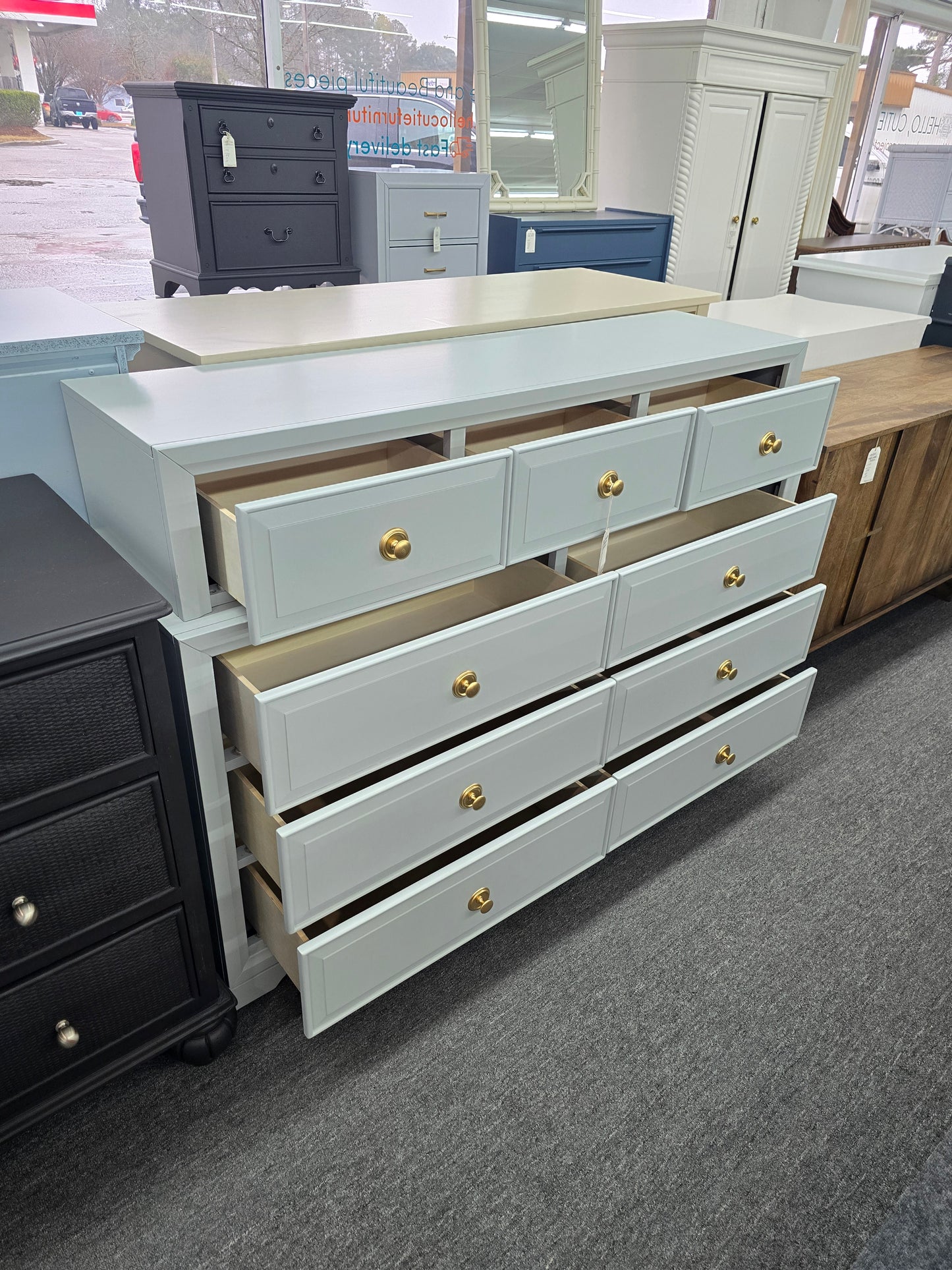 Gray 9 drawers lacquered dresser
