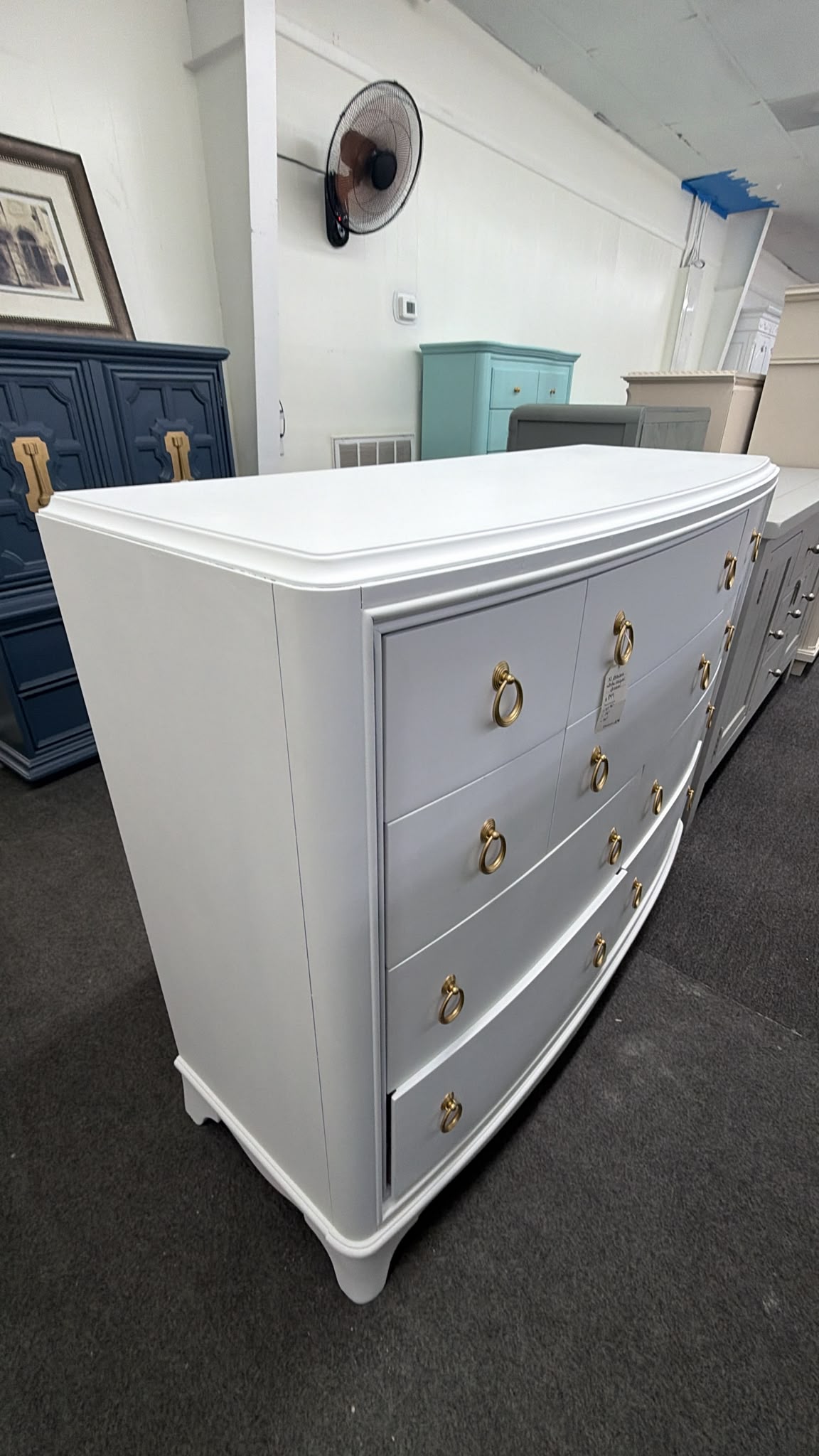 White lacquered 10 drawers dresser