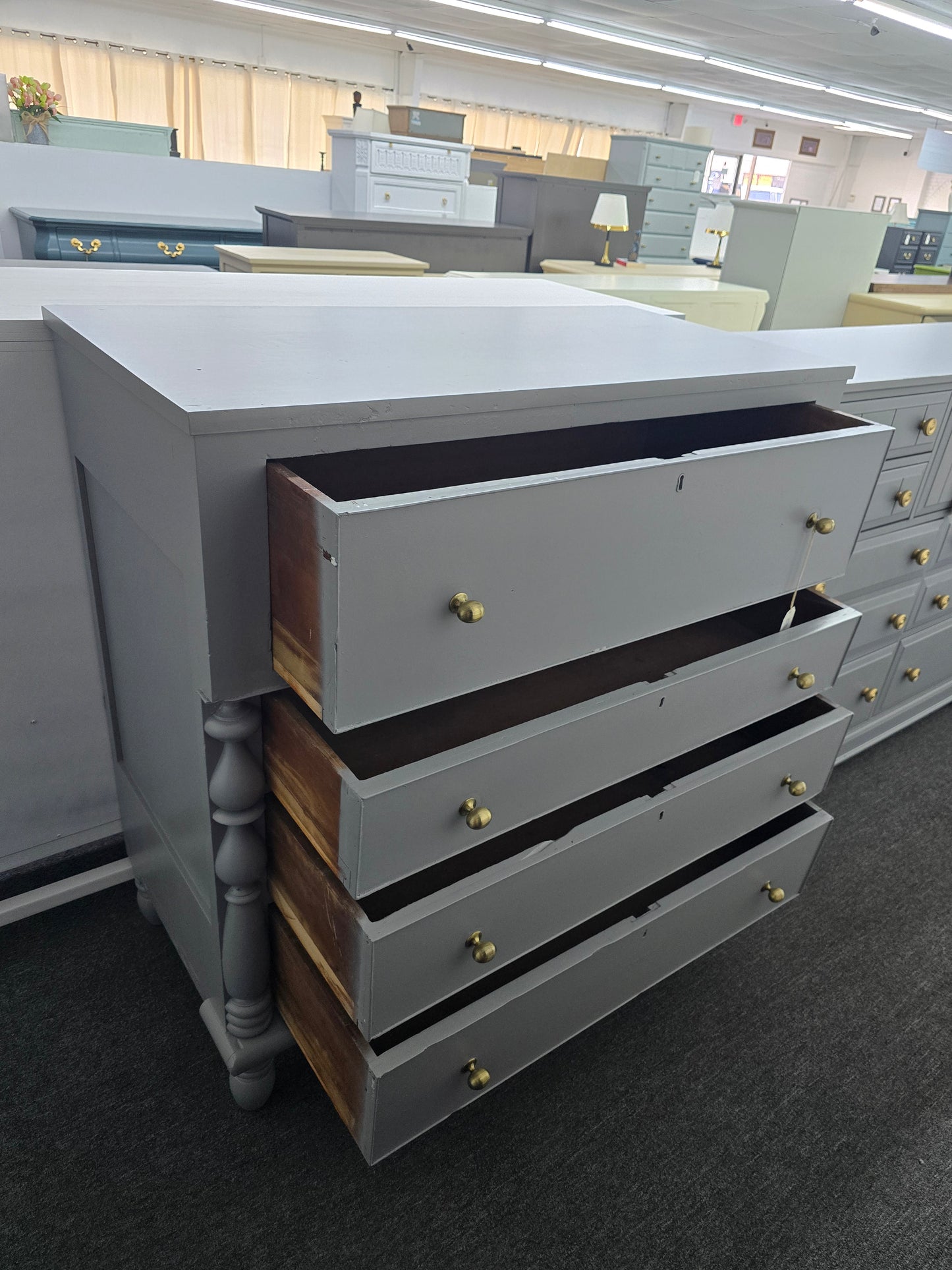 Antique gray 4 drawers chest
