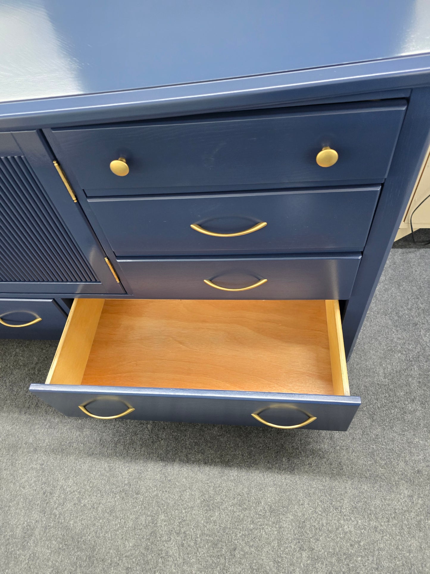 Navy solid wood 8 drawers 1 door dresser