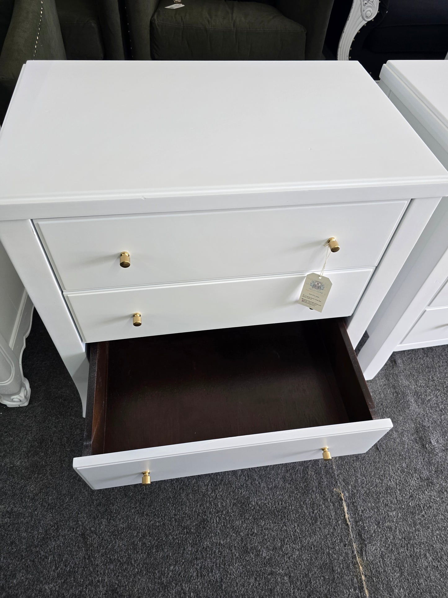Super cute white lacquered pair of nightstands