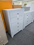 5 drawers light gray chest