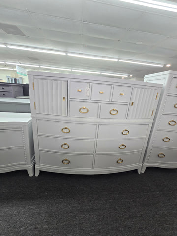 Universal light gray dresser