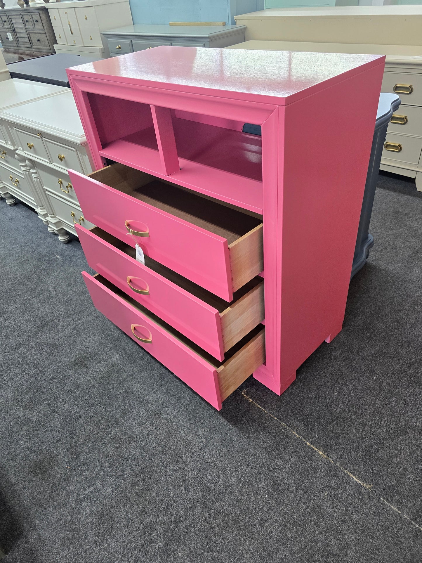 Super cute pink lacquered 3 drawers dresser