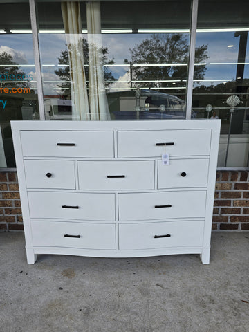 Alabaster 9 drawers dresser