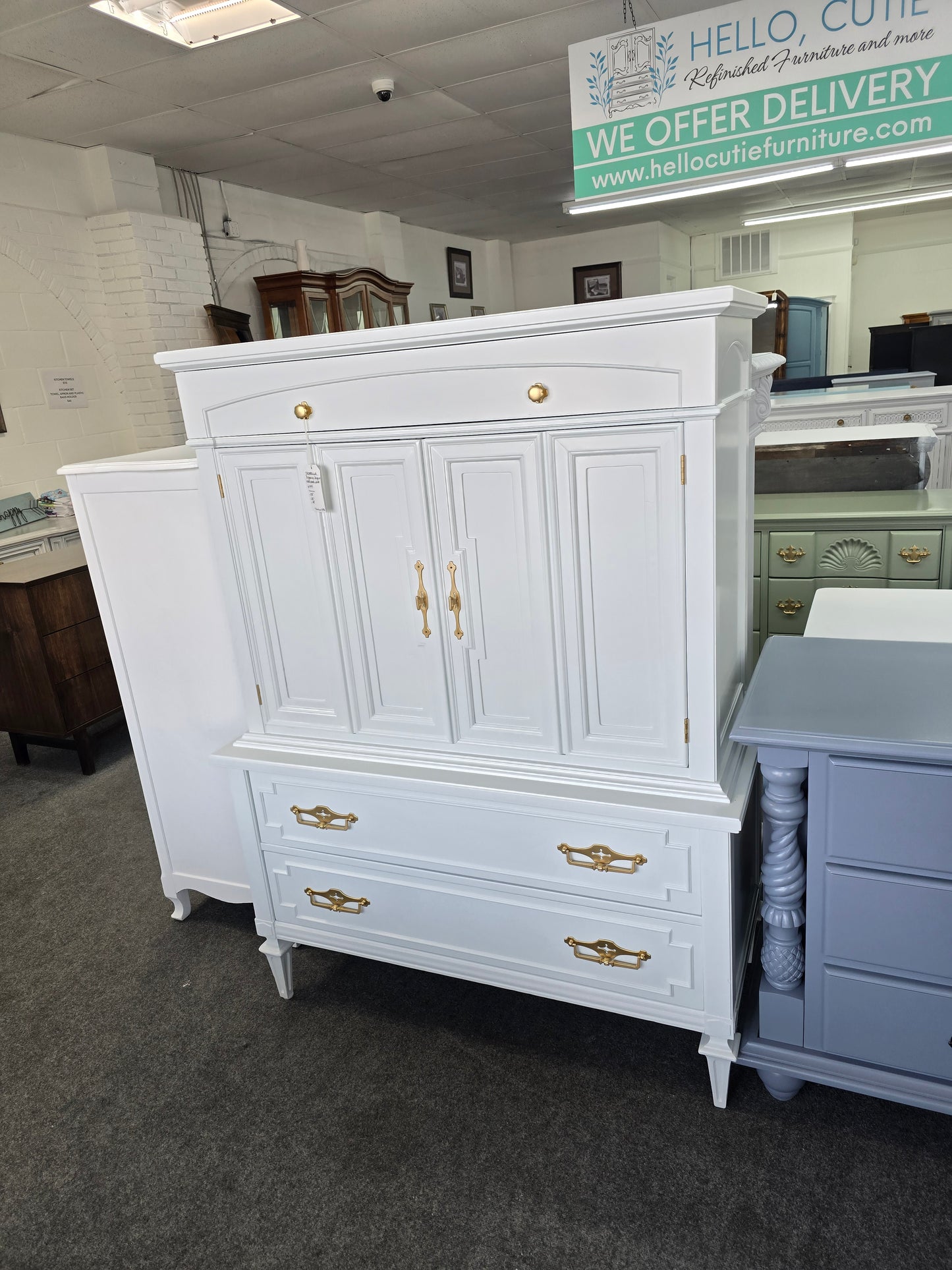 Thomasville Regency white lacquered chest